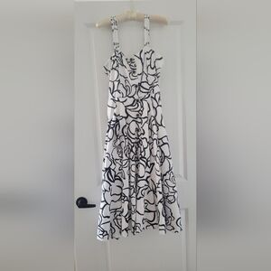 White House Black Market Black And  White Floral Dress